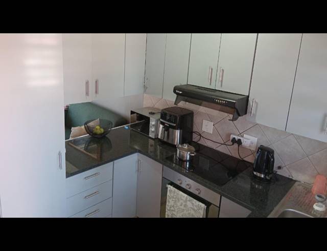2 BEDROOM APARTMENT FOR SALE IN ALBEMARLE EXT 1